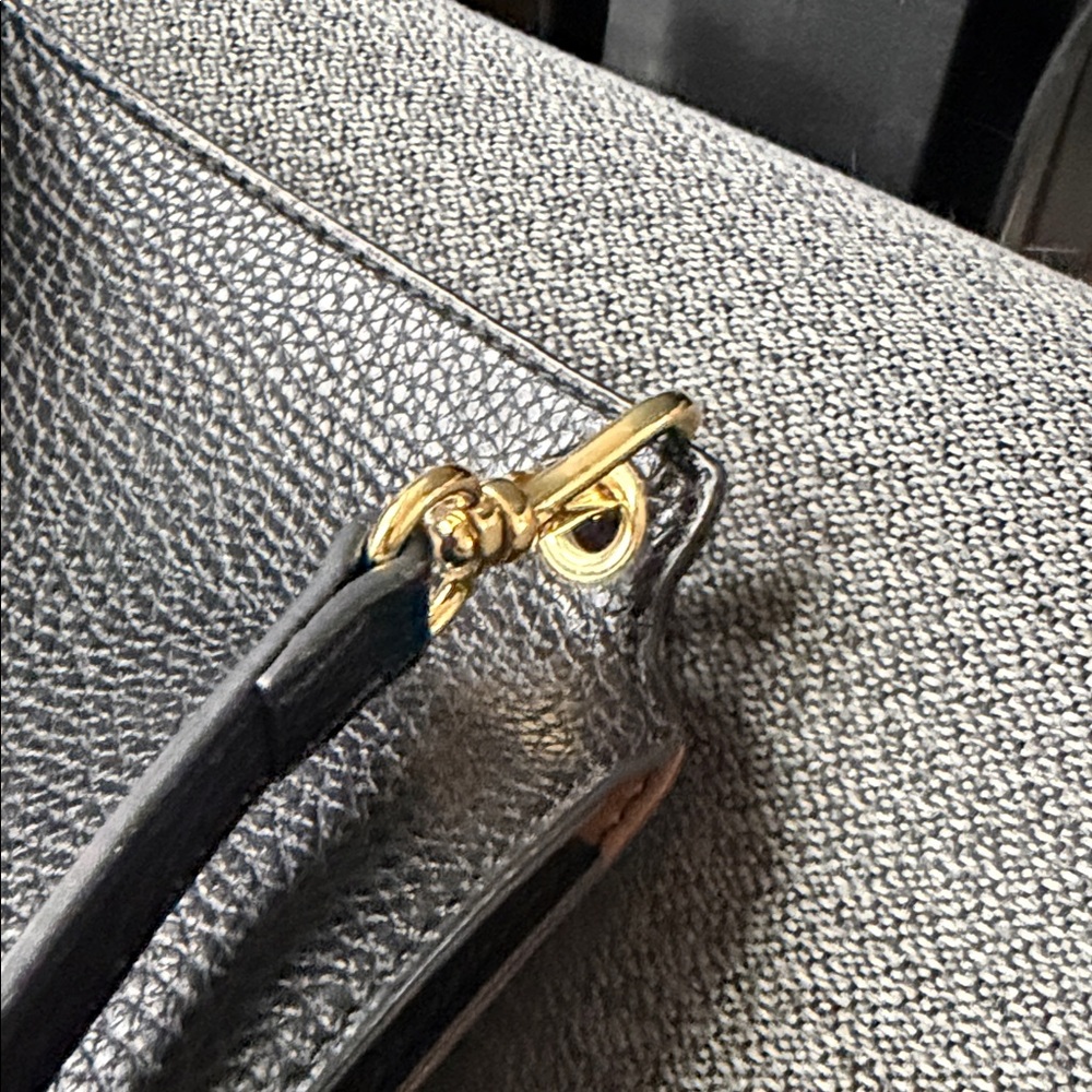 Lauren Ralph Lauren Black Leather Tote Bag – Like New - Picture 15 of 17